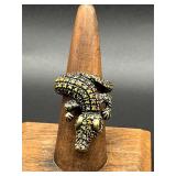 Alligator ring.