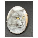 Vintage cat brooch pin.
