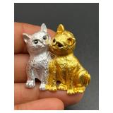 Modern two cats brooch pin pendant.