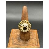 Vintage adjustable eye design ring.