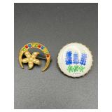 Two brooches pin.
