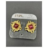 vintage 1928 gold-tone clip-on earrings