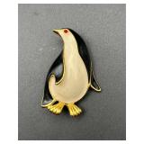 Vintage penguin brooch pin.