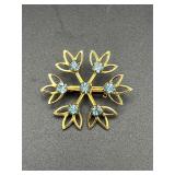 vintage gold-tone snowflake brooch pin.