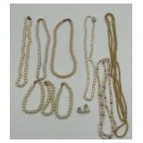 10 piece pearl jewelry lot, 6 necklaces, 3