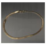 14k gold bracelet Italy 1.92g has some minor