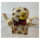 vintage teapot with Paul Cardew Design