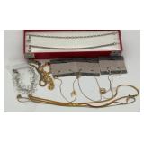 10 piece vintage jewelry lot, 3 gold tone