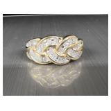 10k gold diamond knot design ring size 7, 3.6g