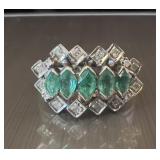 14k white gold Emerald and Diamond ring, 5