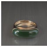 Oval Jade 18k gold ring size 8.75, 4.75g