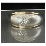 14k gold 2 tone band 7.99g, size 12.75