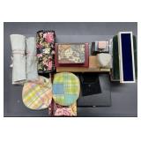 Vintage 19 jewelry boxes and 4 make up bags,