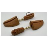 2 aromatic cedar shoe trees, shoe stretchers, 13