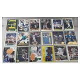 18 Ken Griffey Jr. baseball cards