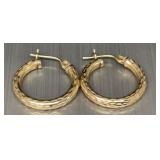 14K Gold earrings. 1.30 grams
