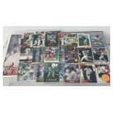 47 Mark McGwire baseball cards and collectible