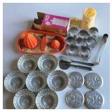 Kitchen items, 5 vintage aluminum drink coasters