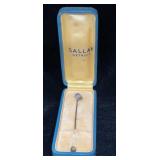 Antique stick pin with diamond in original box