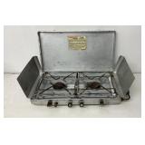 Vintage Winchester Trailblazer 2-burner propane