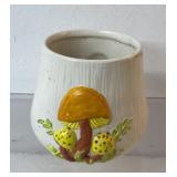 Vintage Arnel's mushroom canister, no lid, 6.5