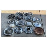 14 vintage car hubcaps and wheel covers, 15.5 x