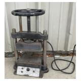 Industrial jewelry vulcanizer, powers on