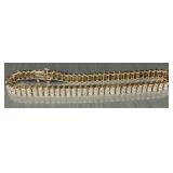 10K Gold bracelet, 7 1/4 long. 9.31 grams.