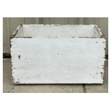 Vintage rustic wooden crate, 19.5 x 12 x 11 in