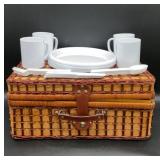 Classic style wicker picnic basket with four