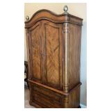 Ashley Furniture Serengeti Collection Large Oak