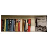 Books, Martin Gilbert Churchill at War, Vietnam,