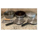 Bakeware & Kitchen Essentials Lot Featuring B