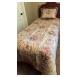Twin Designer Style Floral Comforter &
