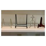 4 picture frame stands, twisted metal wire, wood