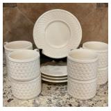 8 Oneida tea cups 4 saucers, Westerly Basket