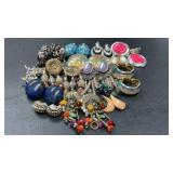 15 Vintage pairs of clip on earrings. Napier