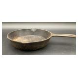 Vintage Cast Iron Skillet with Dual Pour Spouts,