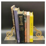 Decorative Gold Tone Treble Clef Metal Bookends