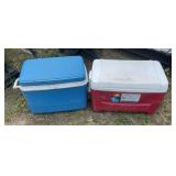 2 Coolers Igloo Island Breeze and Rubbermaid