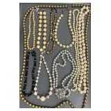 Vintage Faux Pearl & Gold Tone Necklace