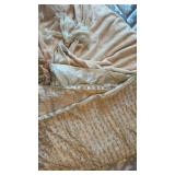 Dreamweavers plush tassel blanket, Decorative
