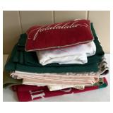 Lenox Christmas Linens & Holiday Dï¿½cor Assortment