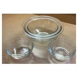 2 Vintage Pyrex Clear Glass Mixing Bowl & 4