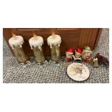 Vintage Christmas Holiday Dï¿½cor Lot Featuring 3