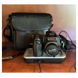 Kodak EasyShare DX7590 5MP Digital Camera Kit w/