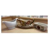 Bico Autumn Harvest Leaf & Berry Ceramic Gravy