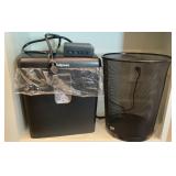 Fellowes 6-Sheet Paper Shredder with Anker USB