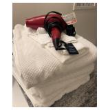 Nautica & Threshold White Bath Towel Lot with