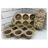 Nordic Ware Williams Sonoma 3 Piece Gold Bakeware